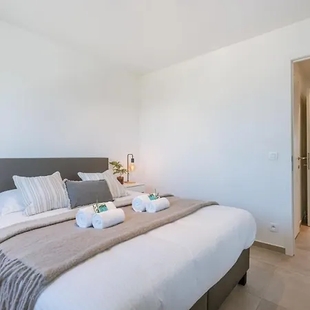 Huswell - Bright At The Harbor Of Apartament *